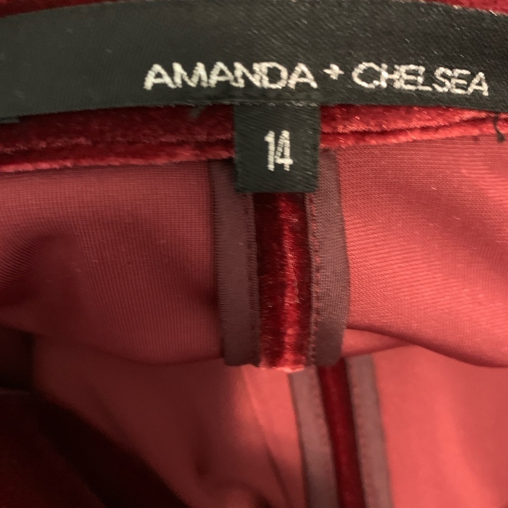 Amanda &. Chelsea Velvet Blazer - Red - Picture 4 of 12